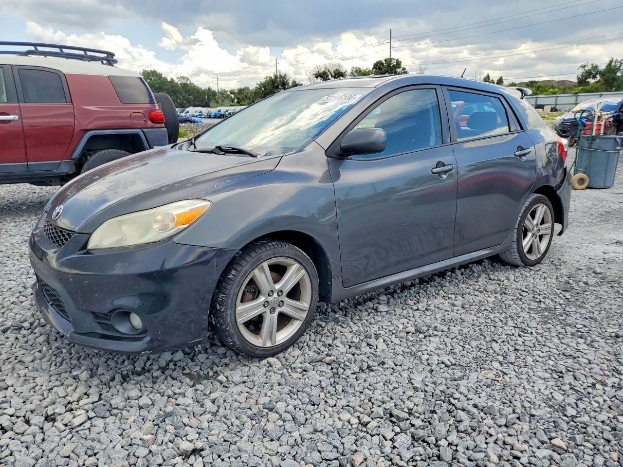 2011 Toyota Matrix, VIN 2T1KU4EE5BC698591 — Rear end
