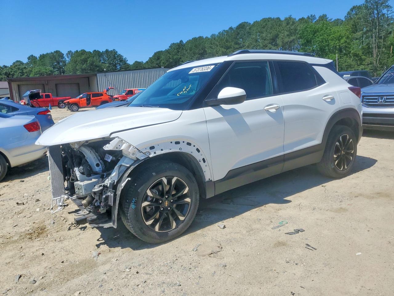 2021 Chevrolet TrailBlazer LT, VIN KL79MPSL8MB022024 — Перед