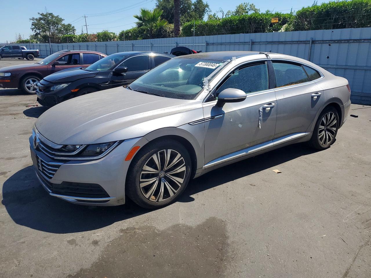 2019 Volkswagen Arteon SEL, VIN WVWCR7AN6KE024976 — Minor dents and scratches