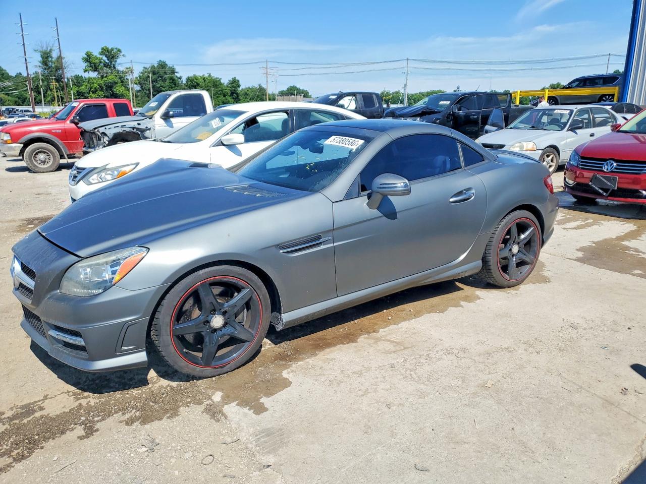 2016 Mercedes-Benz SLK 300, VIN WDDPK3JA7GF121834 — Front end