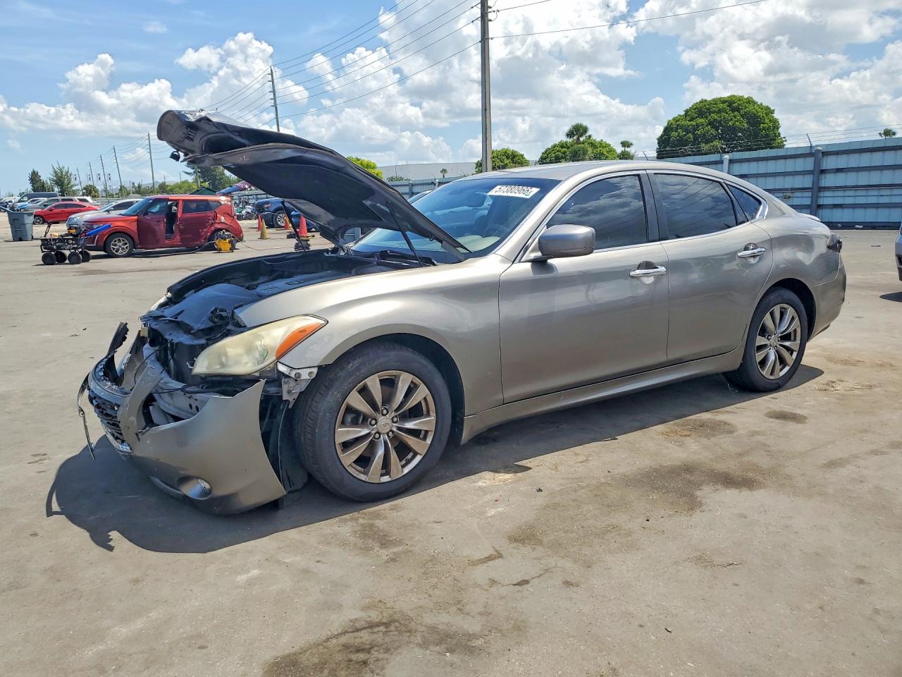 2012 Infiniti M, VIN JN1BY1AP9CM335194 — Front end