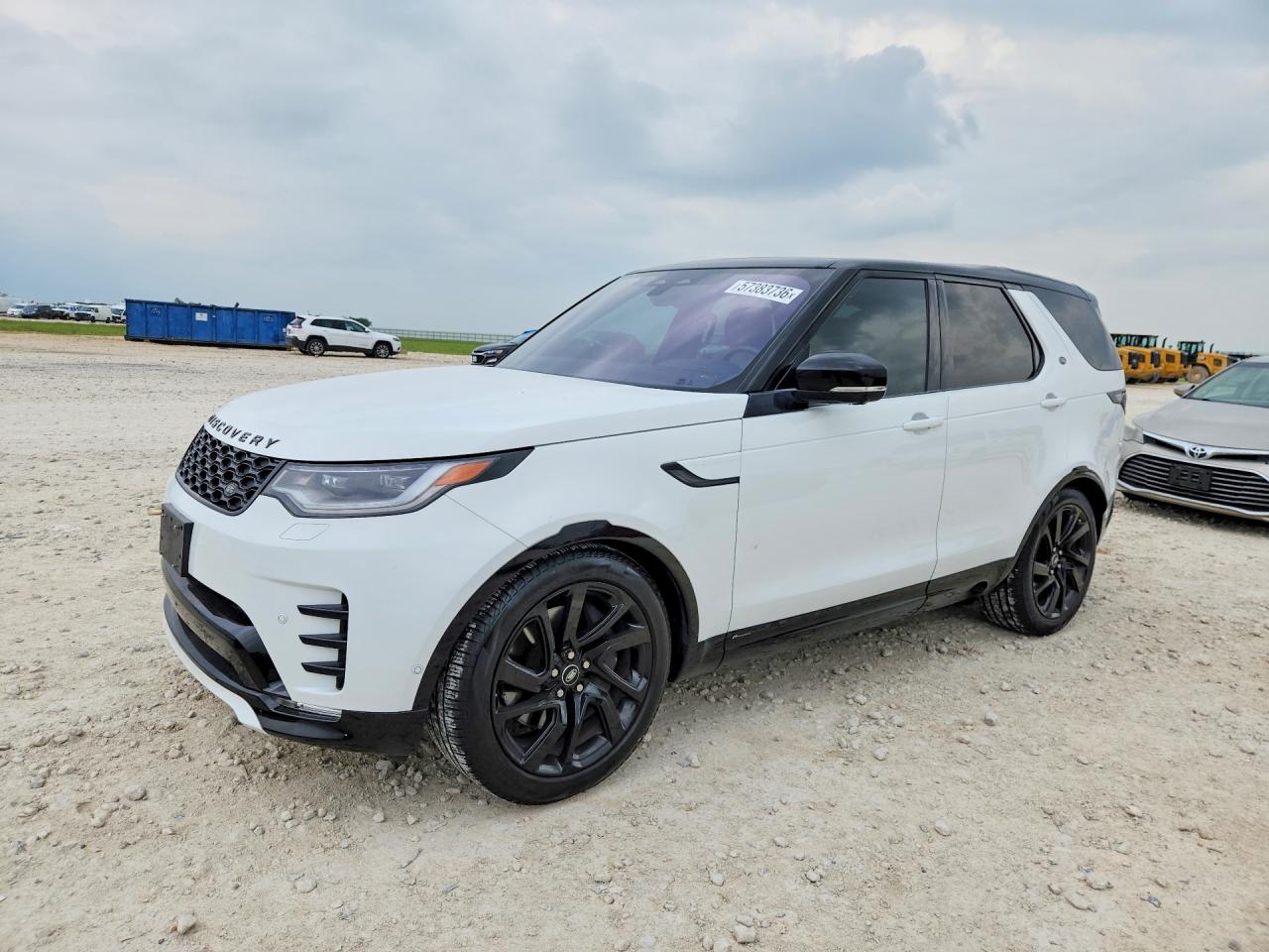 2022 Land Rover Discovery HSE R-Dynamic, VIN SALRM4EU8N2461904 — Undercarriage