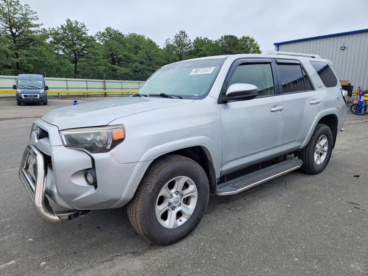 2015 Toyota 4Runner SR5, VIN JTEBU5JR5F5260652 — Minor dents and scratches