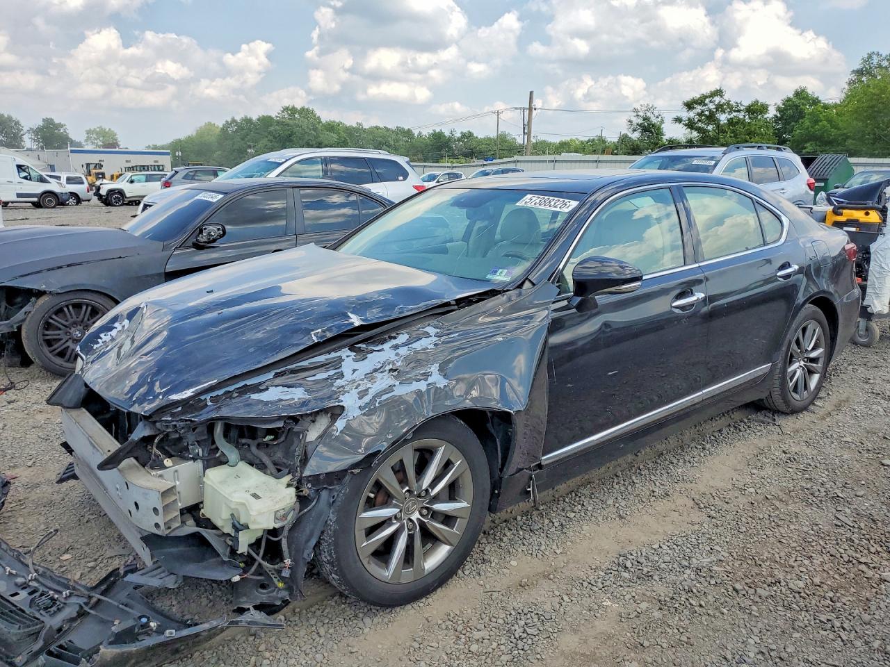 2014 Lexus LS 460, VIN JTHCL5EF5E5021854 — Front end