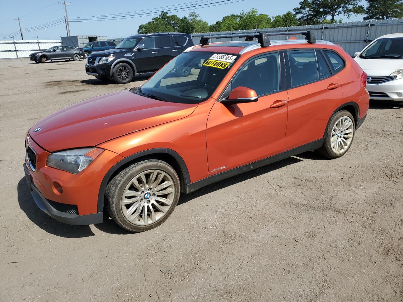 2014 BMW X1 xDrive28i, VIN WBAVL1C55EVR92783 — Крыша