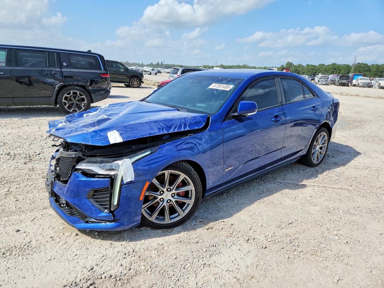 2022 Cadillac CT4-V, VIN 1G6DH5RL0N0102056 — Front end
