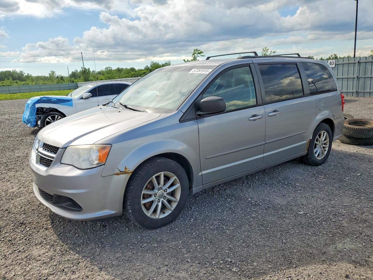 2013 Dodge Grand Caravan American Value, VIN 2C4RDGBG3DR672709 — Minor dents and scratches