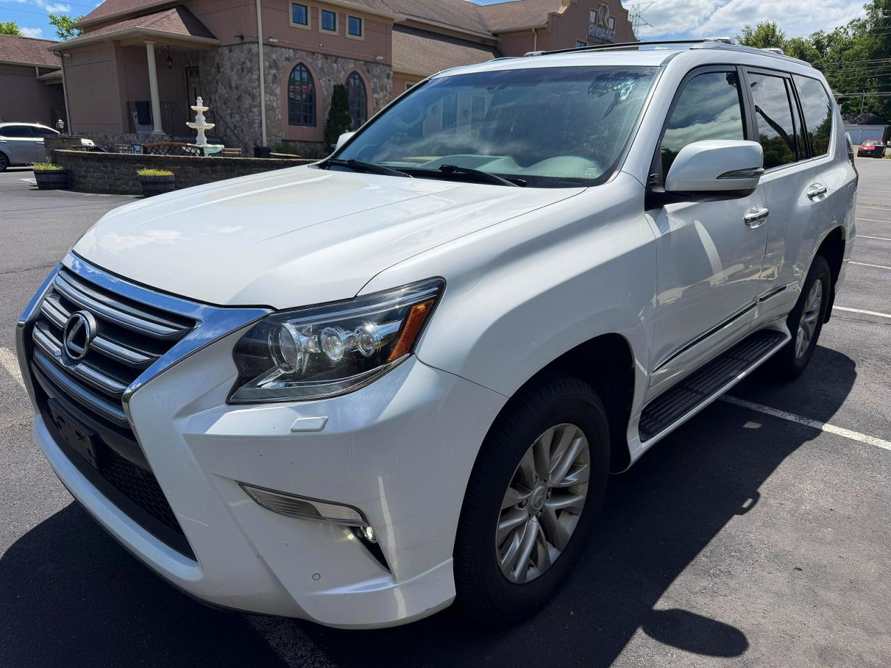 2018 Lexus GX 460 Premium, VIN JTJBM7FX8J5186981 — Minor dents and scratches