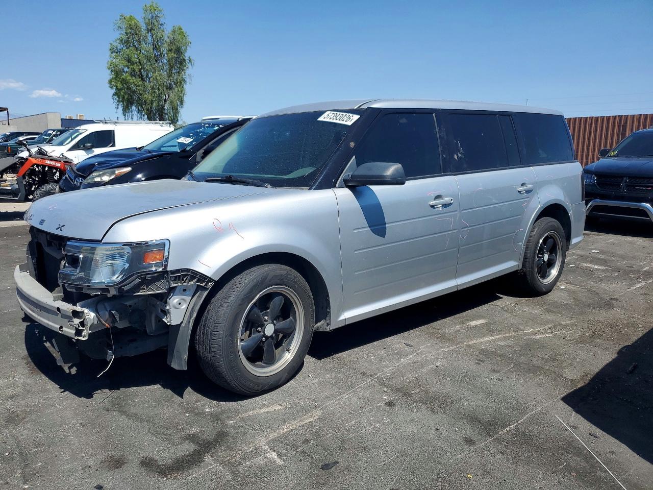 2016 Ford Flex SE, VIN 2FMGK5B89GBA16842 — Front end
