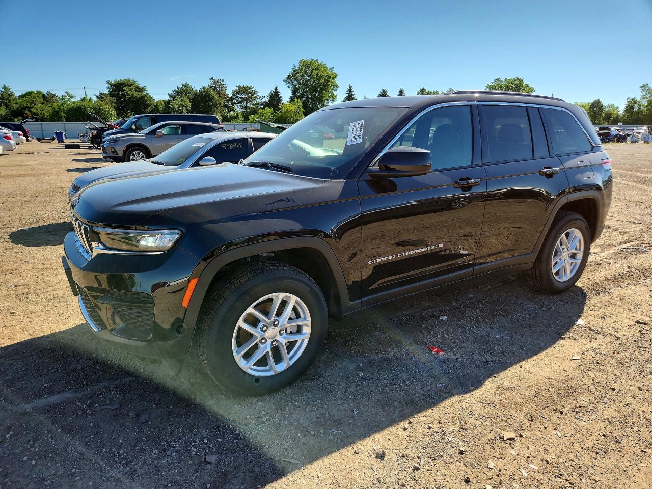 2025 Jeep Grand Cherokee Altitude, VIN 1C4RJHAG8S8740950 — Side