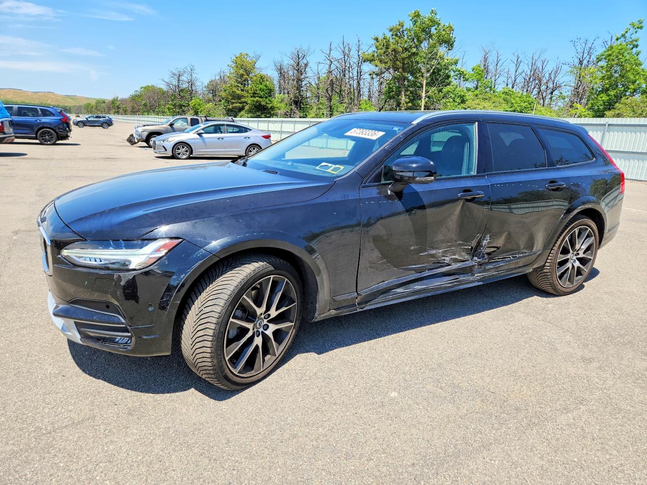 2018 Volvo V90, VIN YV4A22NL4J1020533 — Side