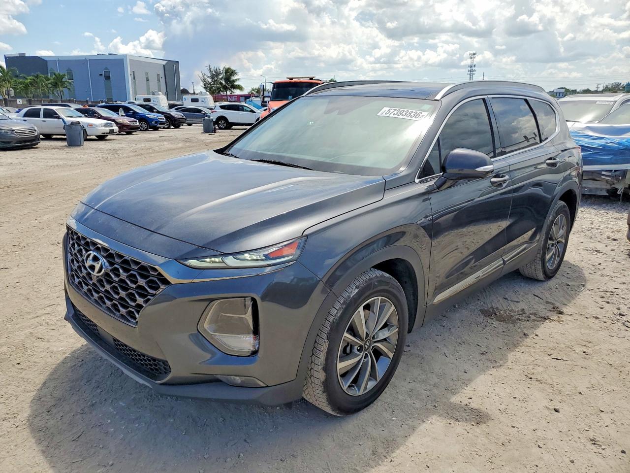 2020 Hyundai Santa Fe Limited, VIN 5NMS53AD8LH212775 — Зад