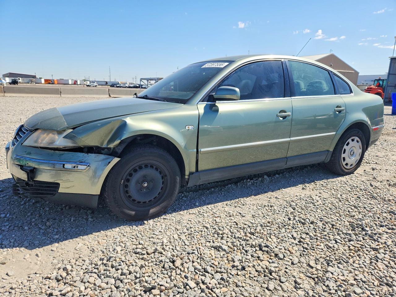 2003 Volkswagen Passat GL, VIN WVWMD63BX3P260472 — Front end