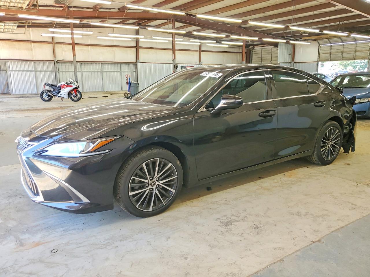 2022 Lexus ES 350, VIN 58ADZ1B12NU120809 — Rear end