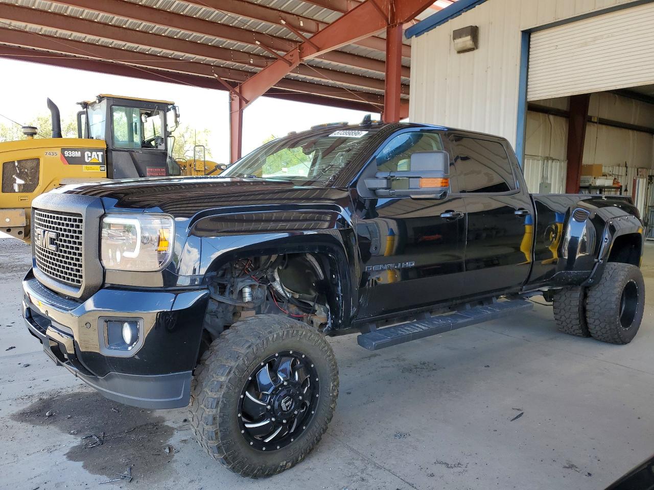 2016 GMC Sierra 3500HD Denali, VIN 1GT42YE84GF155134 — Minor dents and scratches