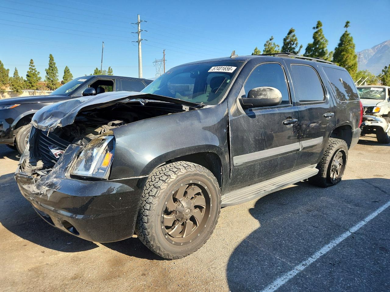 2007 GMC Yukon SLT, VIN 1GKFC13077R125882 — Front end