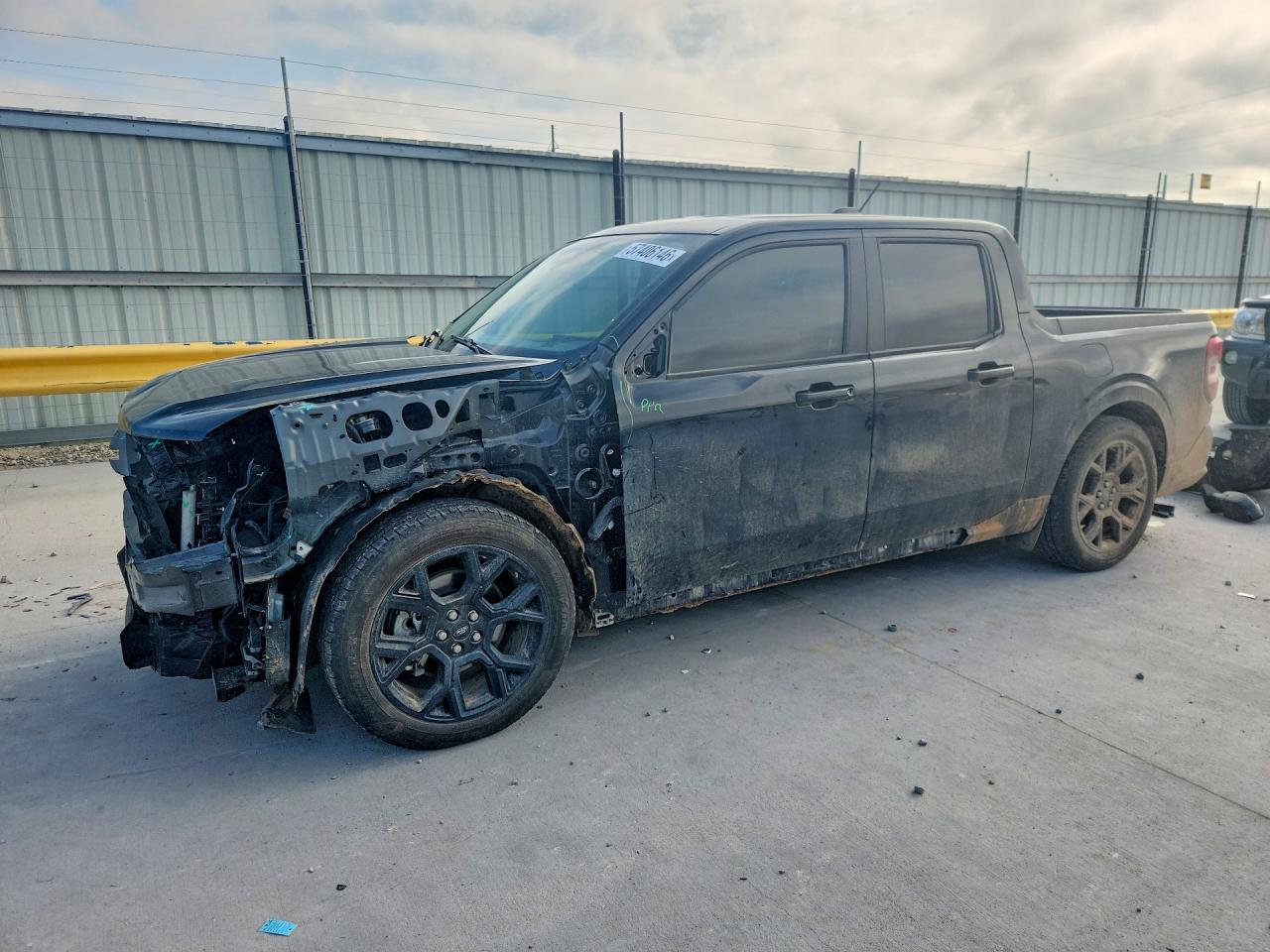 2025 Ford Maverick Lobo Standard, VIN 3FTCW8TA8SRA57337 — Front end