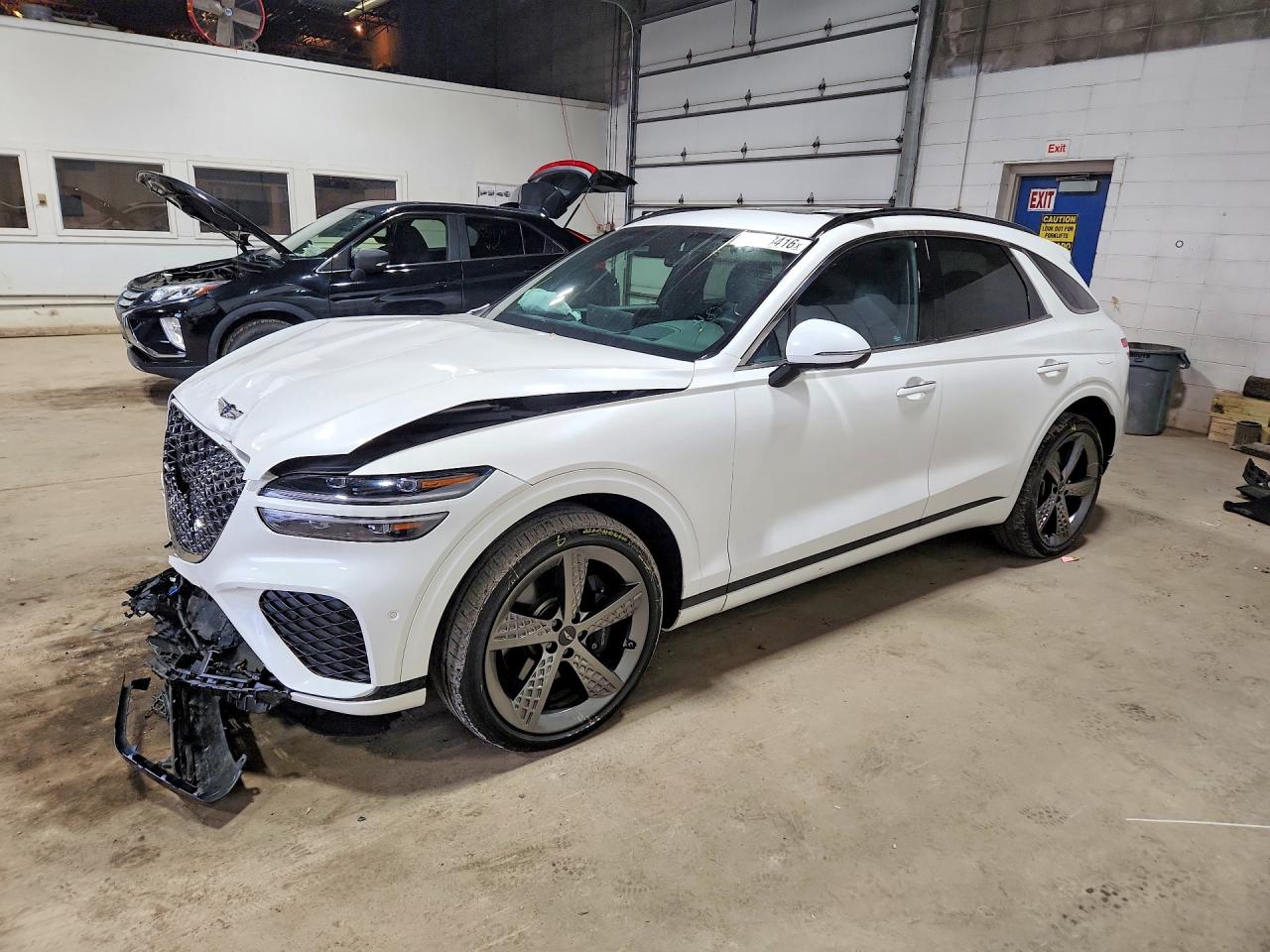 2022 Genesis GV70 Sport, VIN KMUMCDTC3NU016602 — Front end