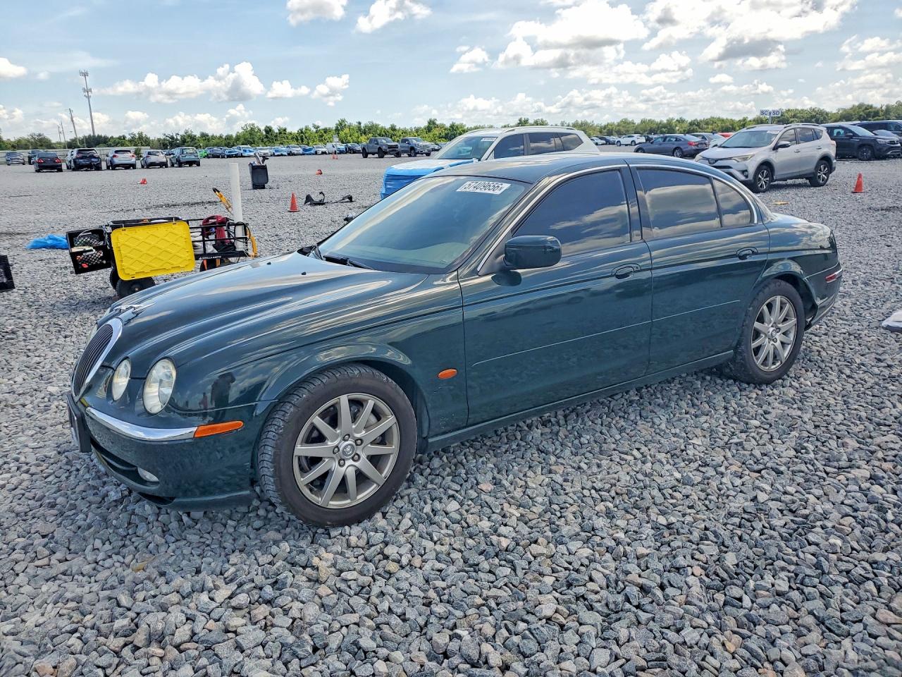 2000 Jaguar S-Type V6, VIN SAJDA01C1YFL54756 — Side