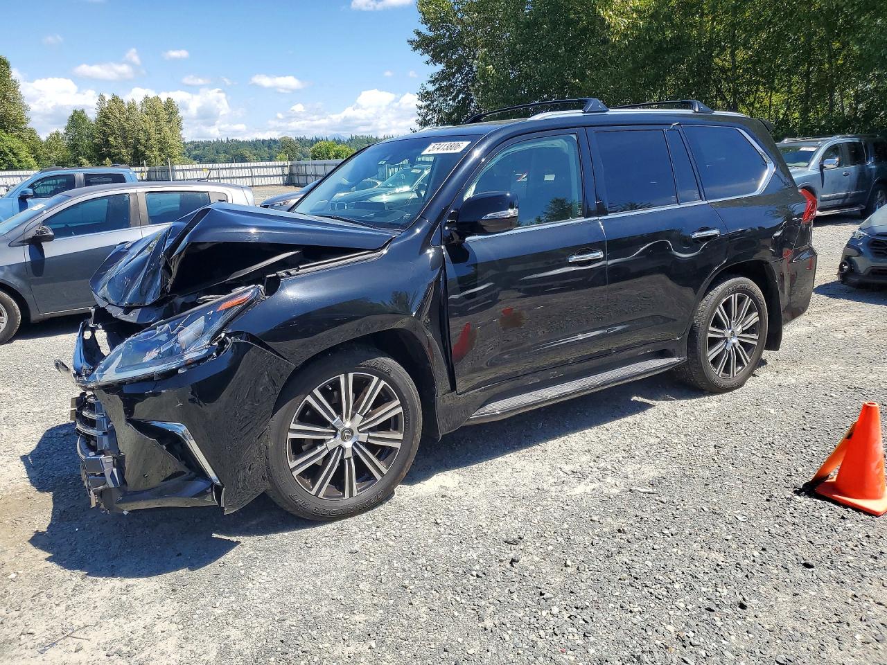 2019 Lexus LX 570, VIN JTJHY7AXXK4309192 — Перед