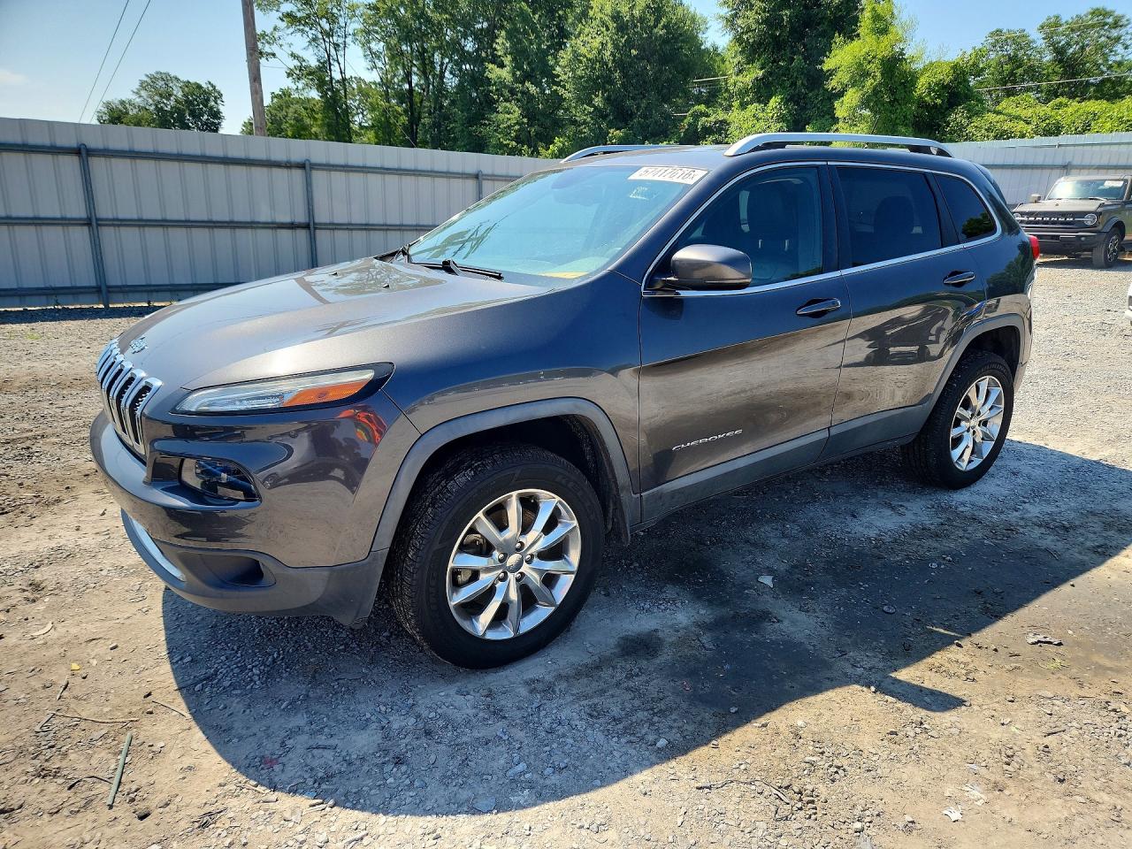 2015 Jeep Cherokee Limited, VIN 1C4PJMDS4FW556574 — Механическое
