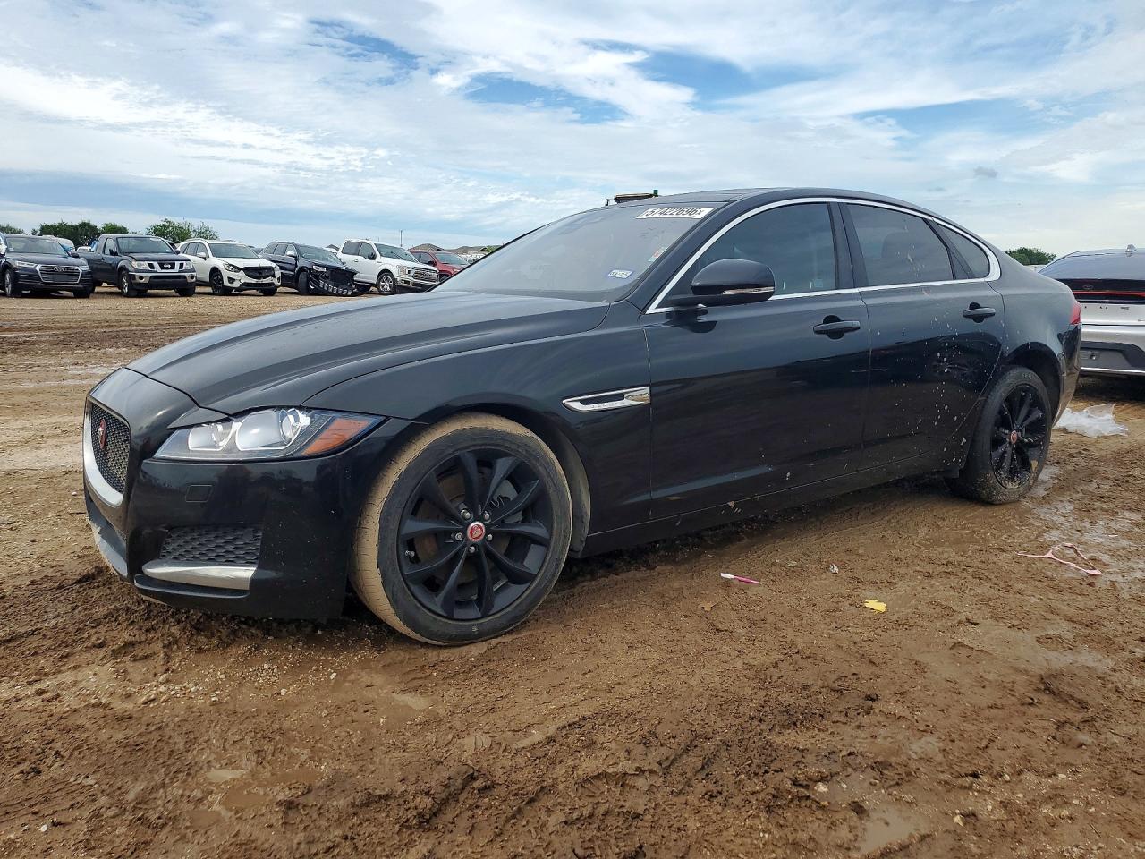 2017 Jaguar XF 20d Premium, VIN SAJBD4BN4HCY46253 — Minor dents and scratches