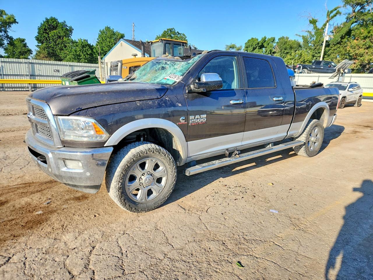 2016 Ram 2500 Laramie, VIN 3C6UR5NL7GG116557 — Roof
