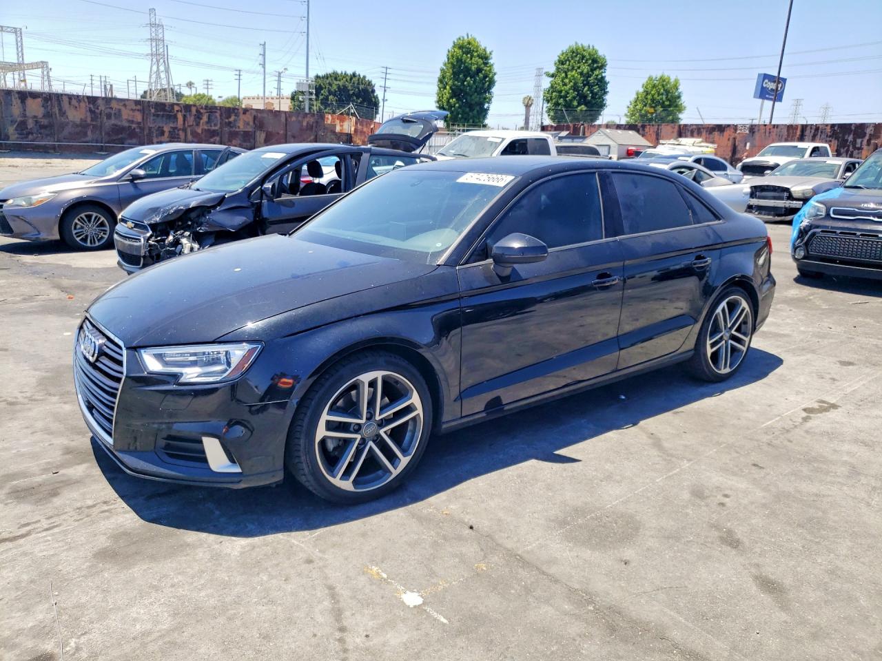 2018 Audi A3 Premium, VIN WAUAUGFF6J1014605 — Front end