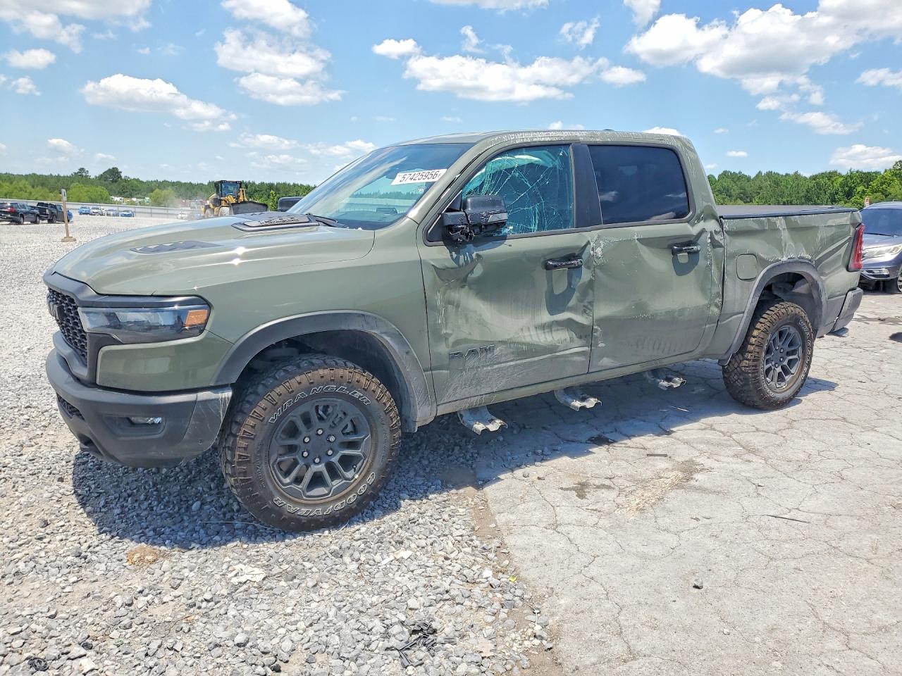 2026 Ram 1500 Rebel, VIN 1C6SRFLP4TN209105 — Бок