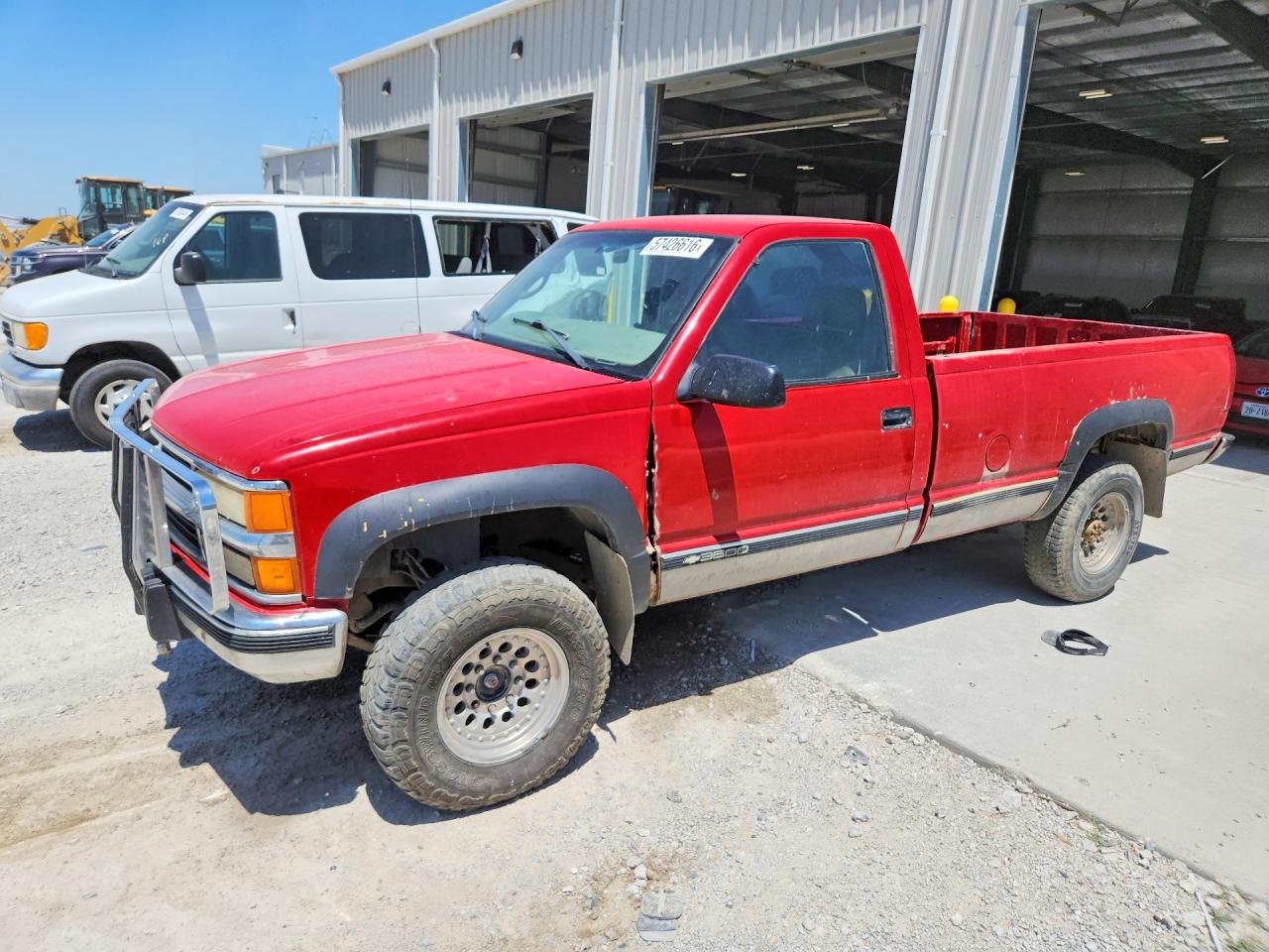1998 Chevrolet Silverado 3500, VIN 1GCHK34F9WF018645 — Side