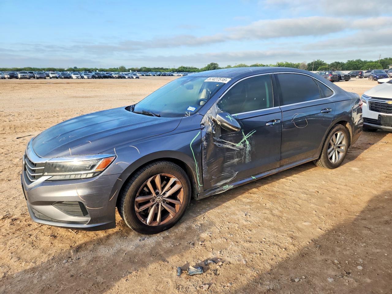 2020 Volkswagen Passat SE, VIN 1VWSA7A35LC007081 — Side