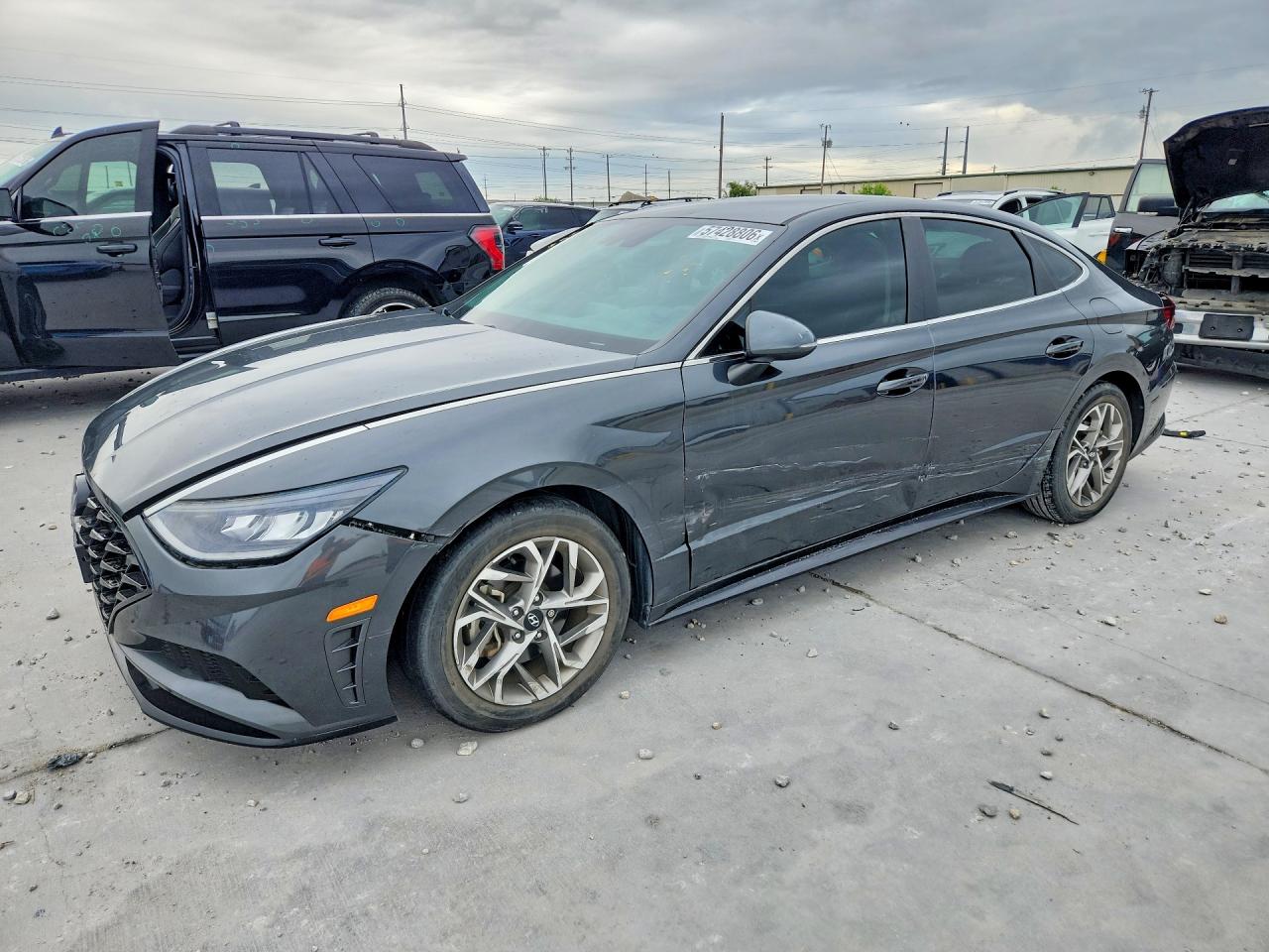 2021 Hyundai Sonata SEL, VIN KMHL64JA9MA144720 — Перед