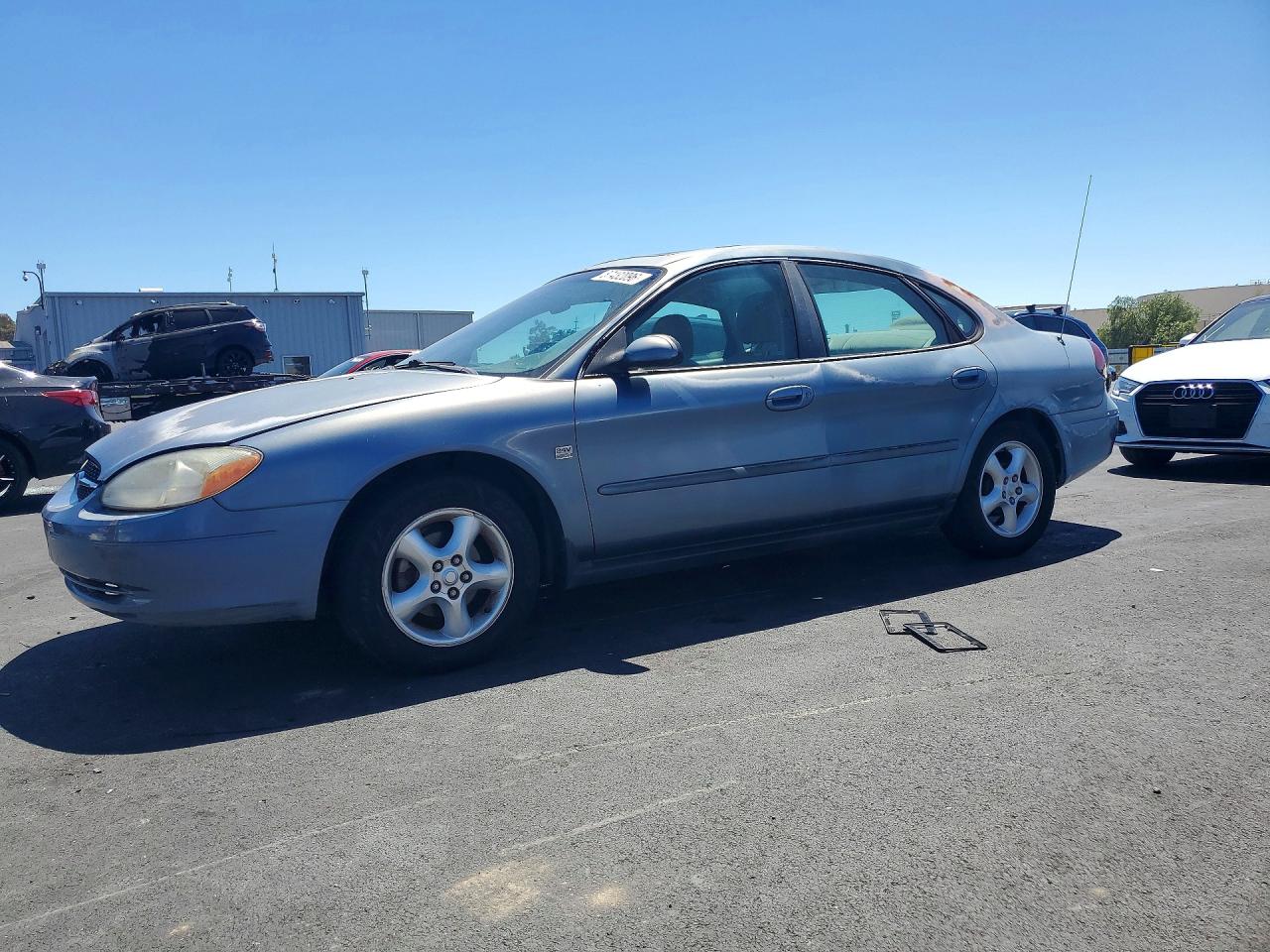 2000 Ford Taurus SES, VIN 1FAFP55S7YA212273 — Normal wear