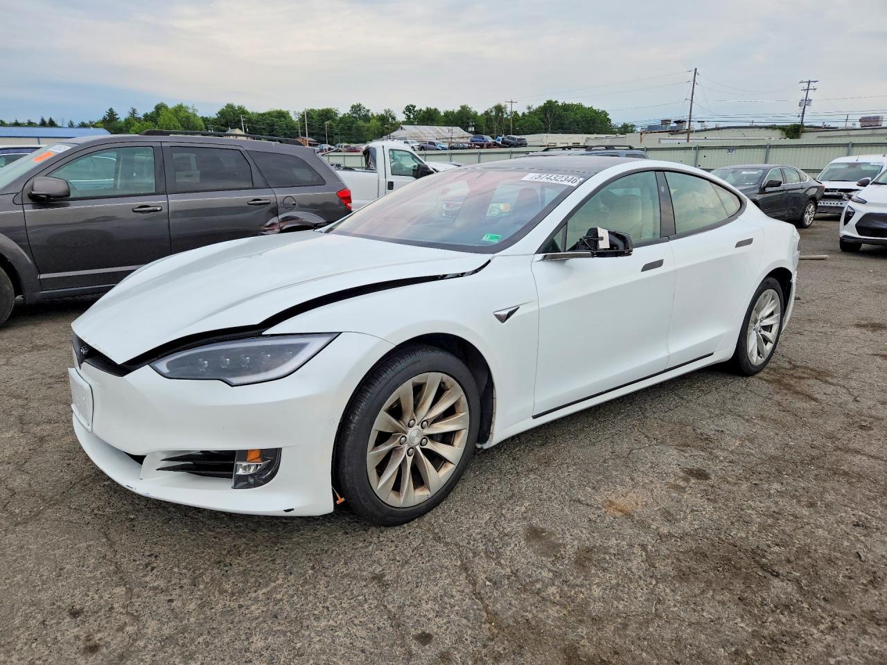 2018 Tesla Model S 75D, VIN 5YJSA1E27JF270691 — Rear end
