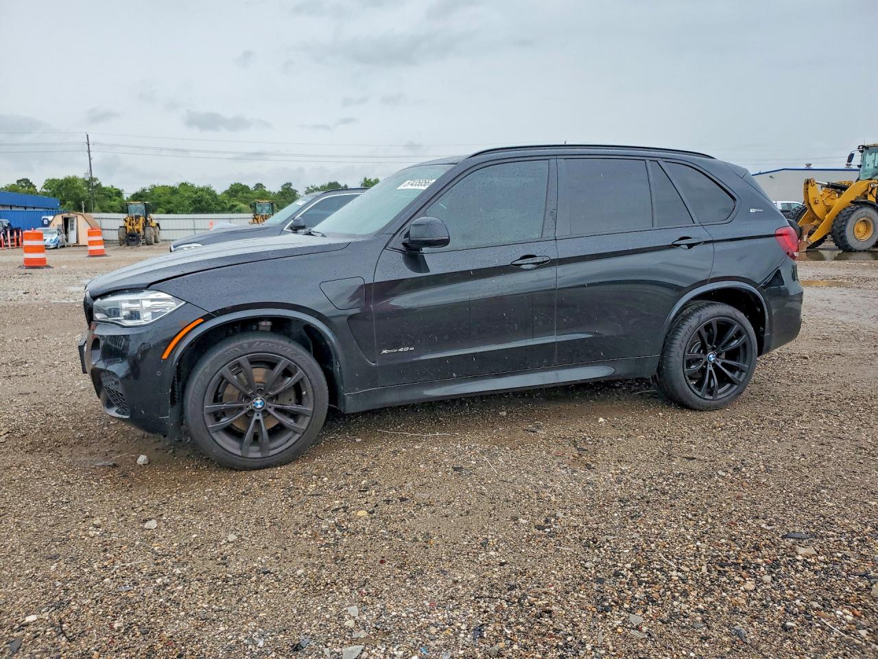 2018 BMW X5 xDrive40e, VIN 5UXKT0C55J0W00326 — Minor dents and scratches