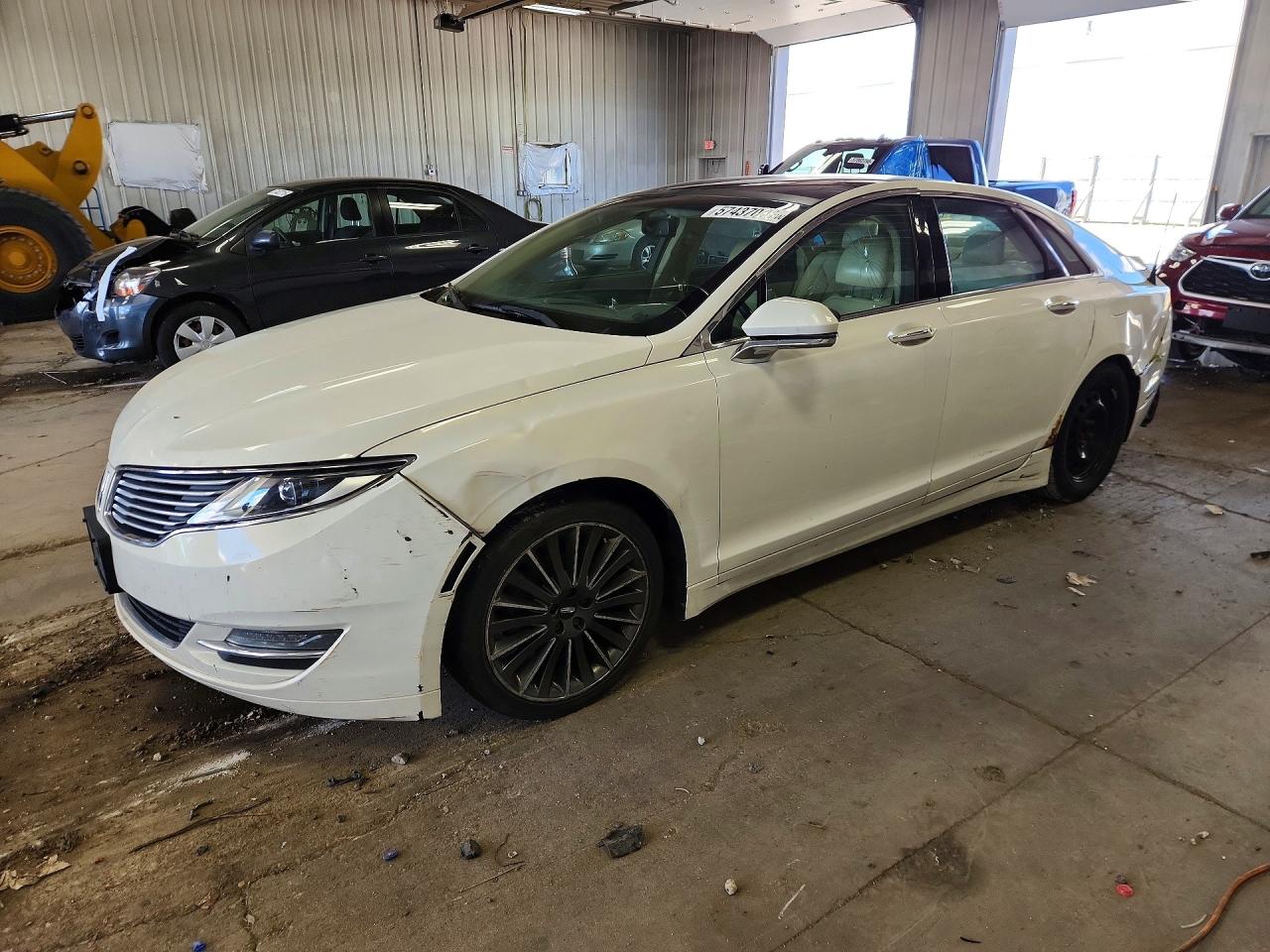 2013 Lincoln MKZ Hybrid, VIN 3LN6L2LU5DR825514 — Minor dents and scratches