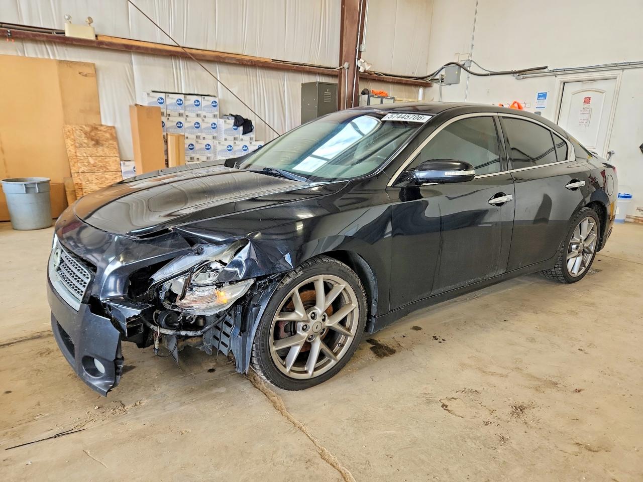 2011 Nissan Maxima SV, VIN 1N4AA5AP0BC818832 — Перед