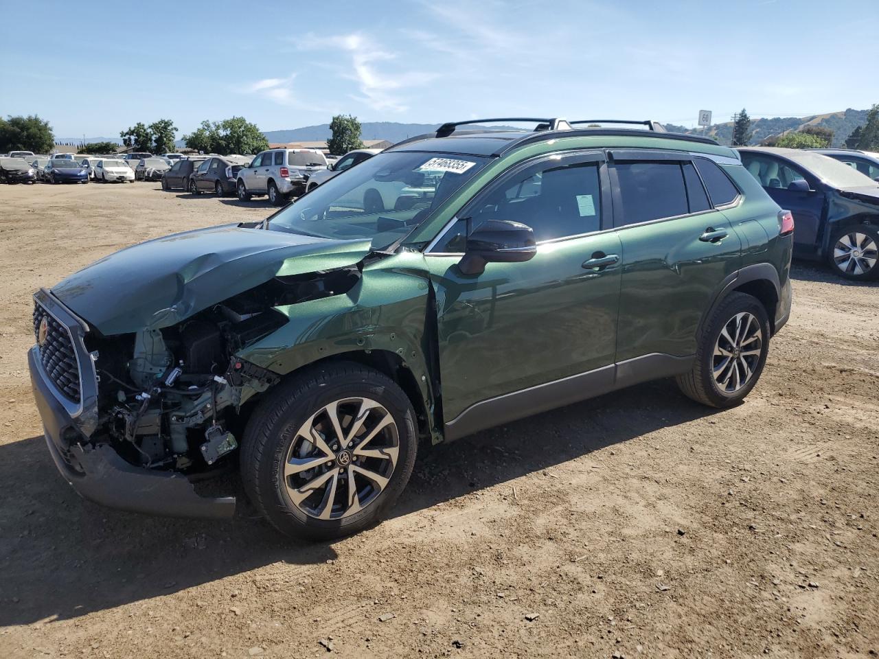 2025 Toyota Corolla Cross XLE, VIN 7MUDAABG2SV124680 — Перед