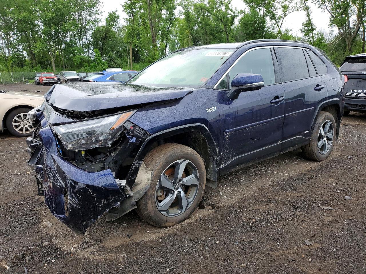 2023 Toyota RAV4 SE, VIN JTMAB3FV7PD127804 — Front end