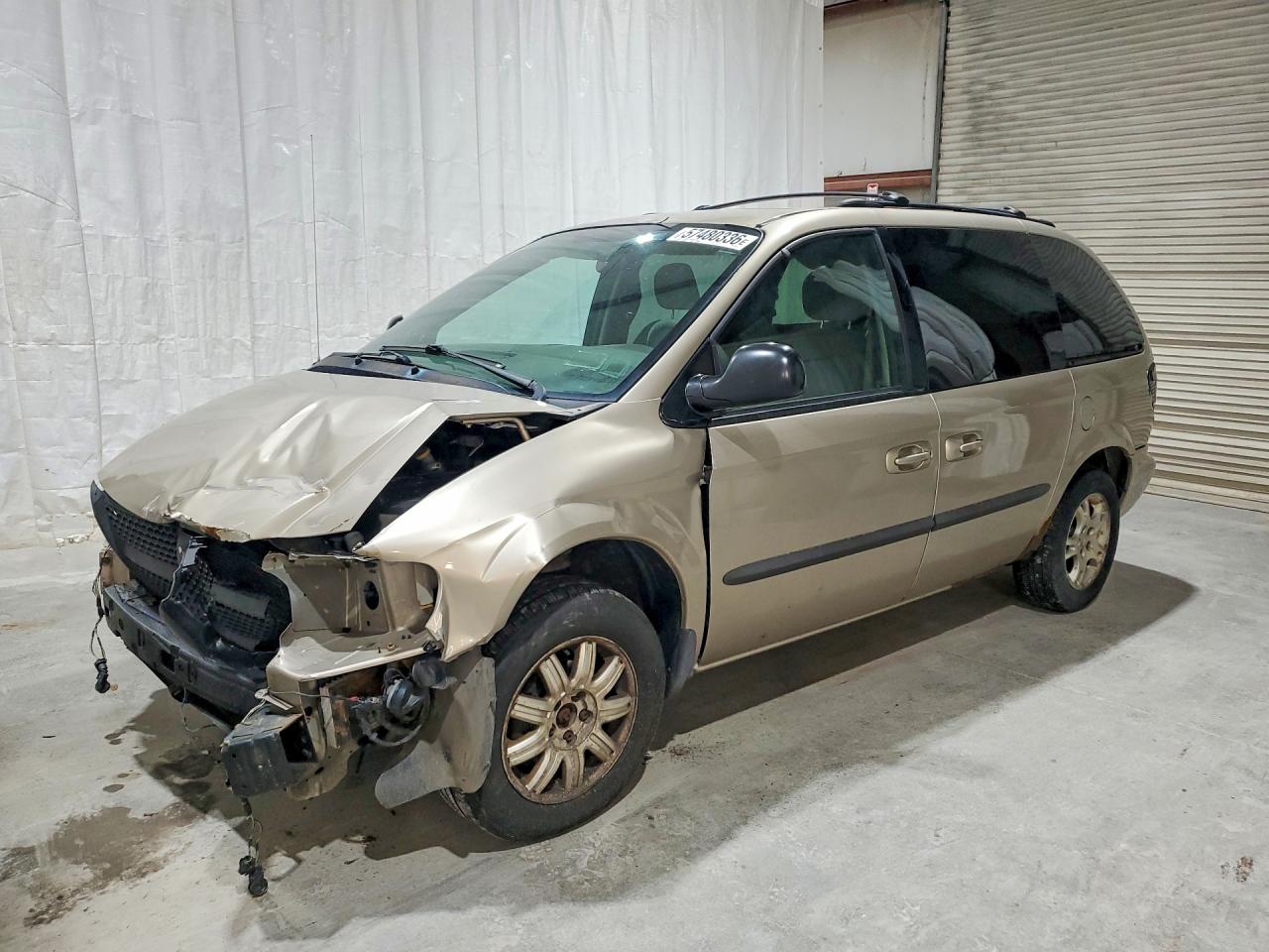 2004 Dodge Caravan SXT, VIN 1D4GP45R24B507486 — Перед