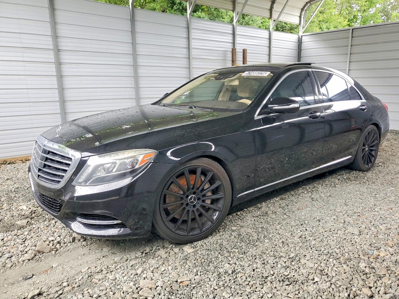 2015 Mercedes-Benz S 550, VIN WDDUG8CB2FA148099 — Minor dents and scratches