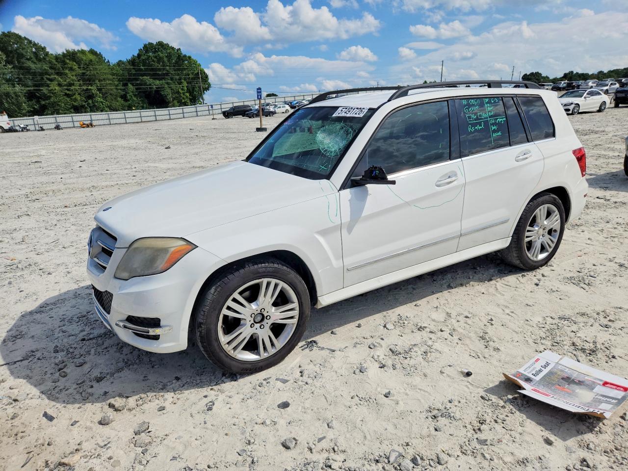 2015 Mercedes-Benz GLK 350, VIN WDCGG5HB5FG354328 — Vandalism