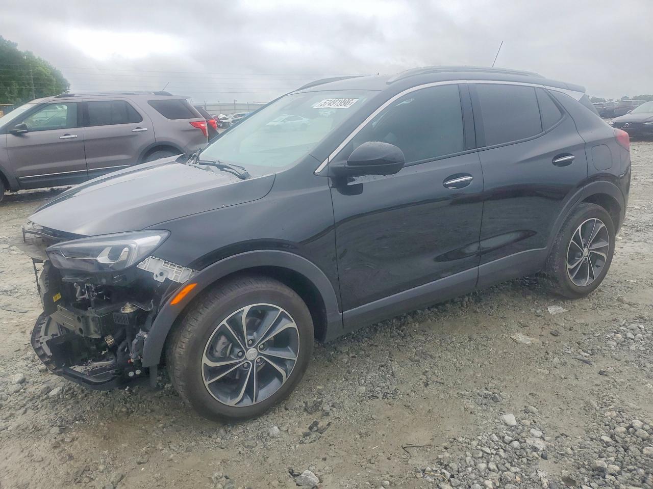 2022 Buick Encore GX Essence, VIN KL4MMFSL6NB018847 — Front end