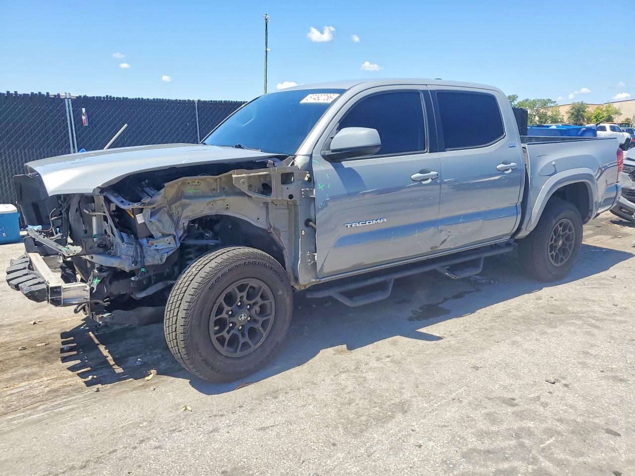 2021 Toyota Tacoma SR5, VIN 3TMAZ5CN8MM141545 — Front end
