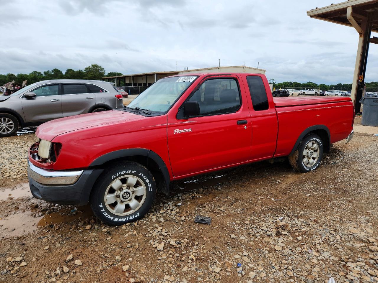 2000 Nissan Frontier XE, VIN 1N6DD26S1YC357706 — Front end