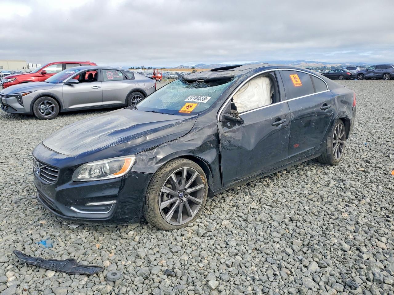 2015 Volvo S60 T5 Drive-E Platinum, VIN YV126MFM8F2359855 — Опрокидывание