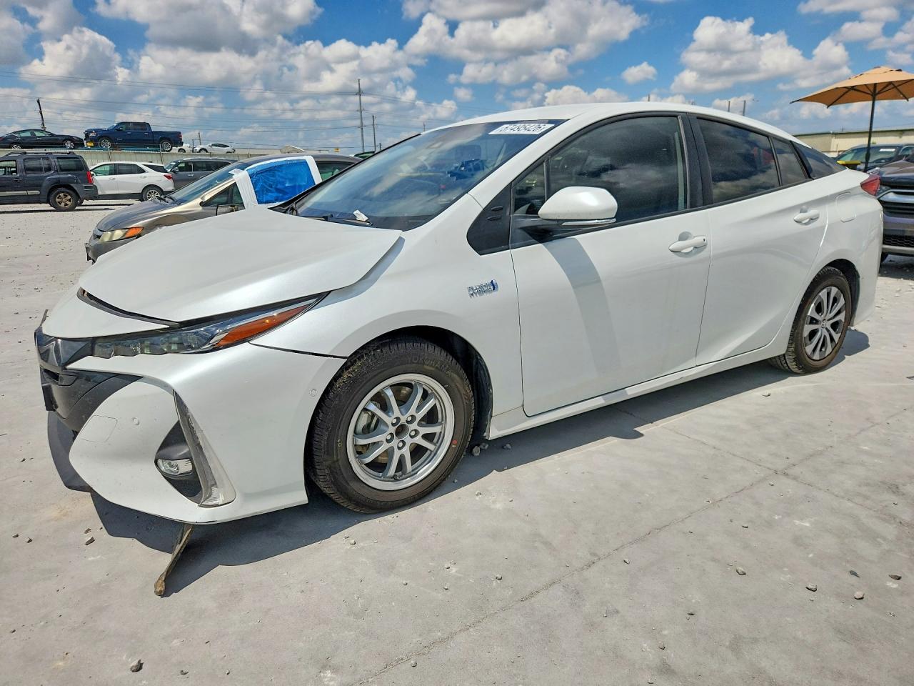 2021 Toyota Prius Limited, VIN JTDKAMFP1M3189263 — Front end