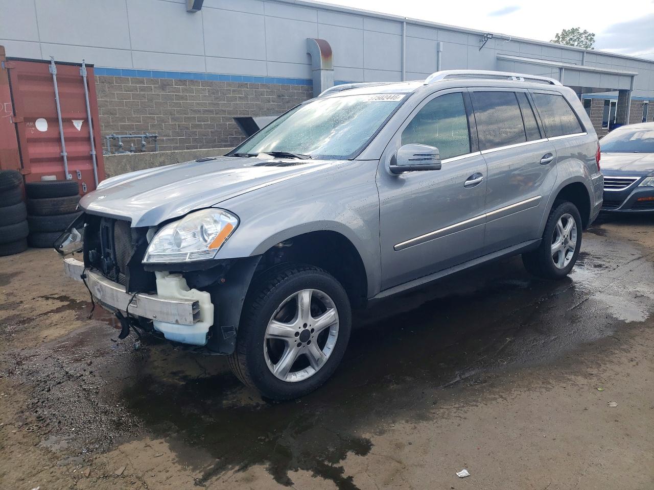 2012 Mercedes-Benz GL 450, VIN 4JGBF7BE8CA789677 — Front end