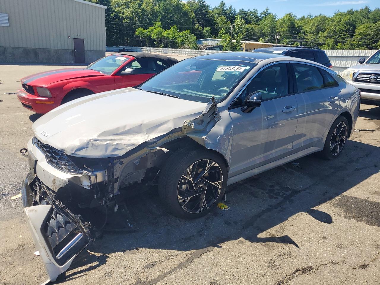 2025 Kia K5 GT-Line, VIN KNAG64J72S5328233 — Front end
