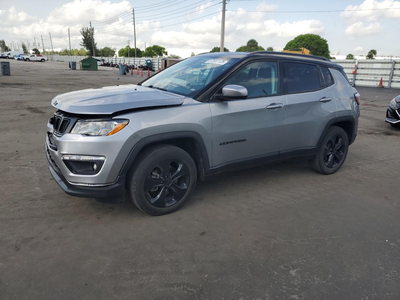 2021 Jeep Compass Altitude, VIN 3C4NJCBB7MT509188 — Front end